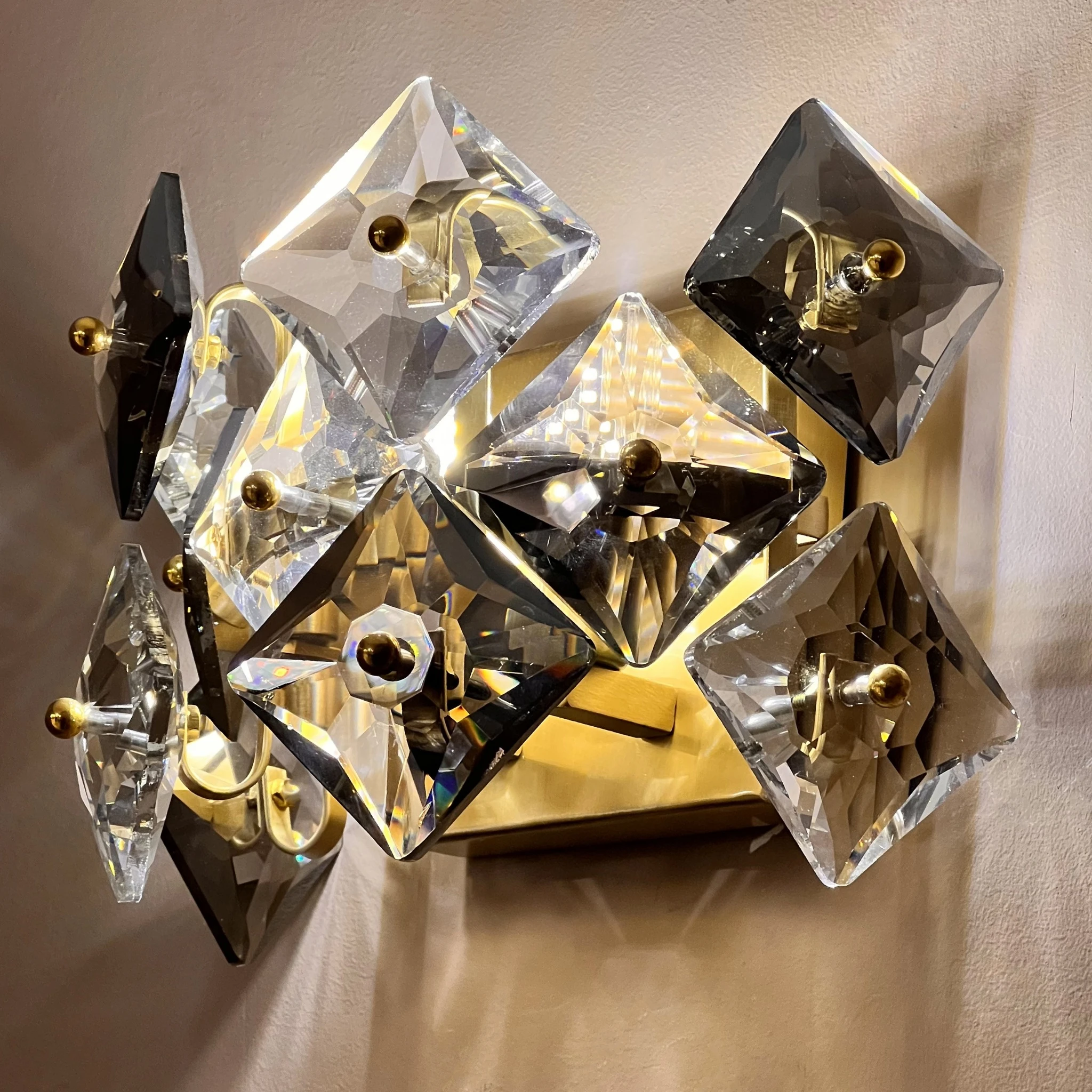 Lisa Applique